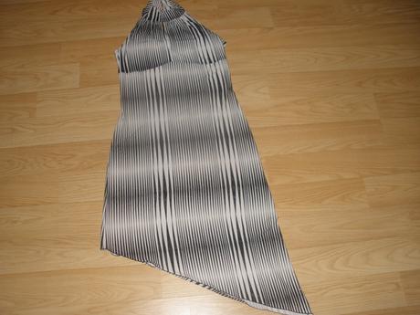 Šaty-moderný asymetrický strih, 38