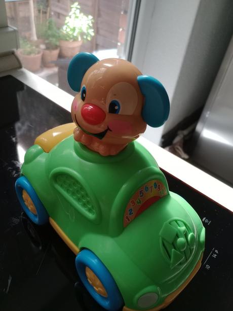 Autíčko fischer price,