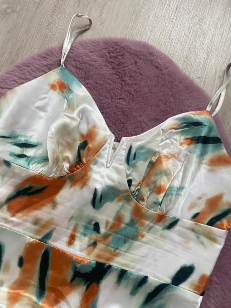 Krémové šaty na ramienka, m