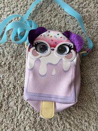 Hovoriaca mini kabelka,