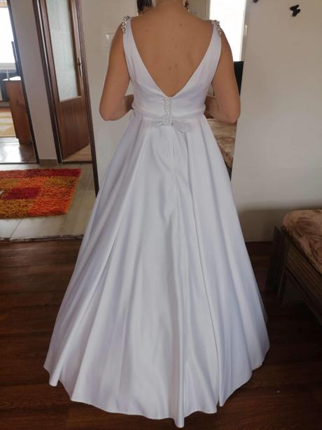 Svadobné šaty aj pre tehotnu, m