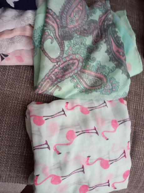 Rôzne šatky, house