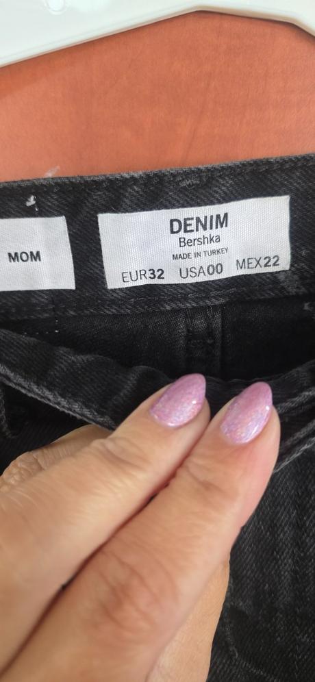 Roztrhane rifle, bershka,32