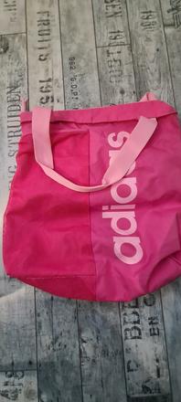 Taska sportova, adidas