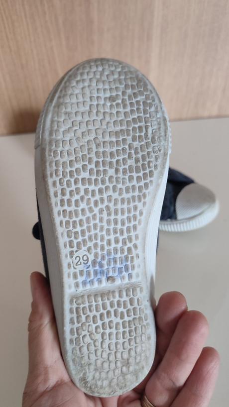 Tenisky, prezuvky, 29