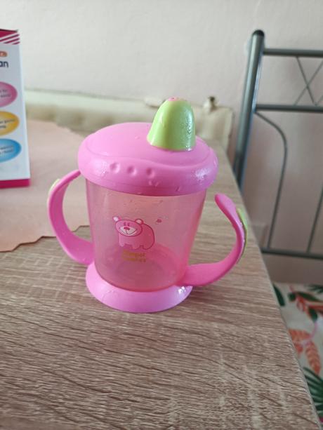 Pohárik na pitie pre detičky, 