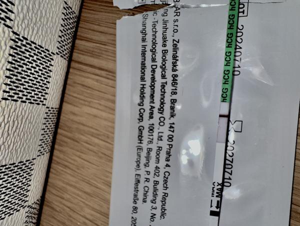 Vidím slabý tieň na tehotenskom teste. Som tehotná?