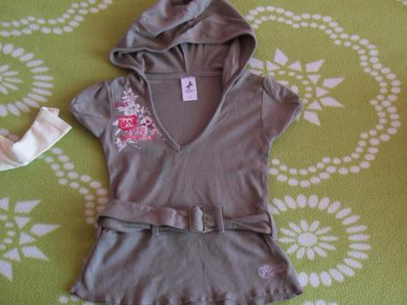 Tricko velkost 98 cena 2eur, palomino,98