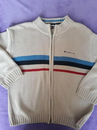 Béžový sveter na zips zn. ben sherman s farebnými, 134