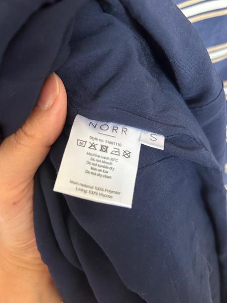 Norr šaty veľkosť s asymmetric, s