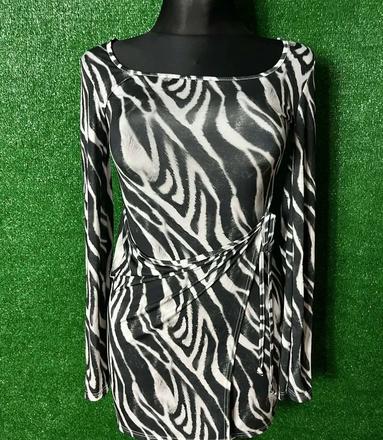 Dámske šaty prettylittlething - s, s