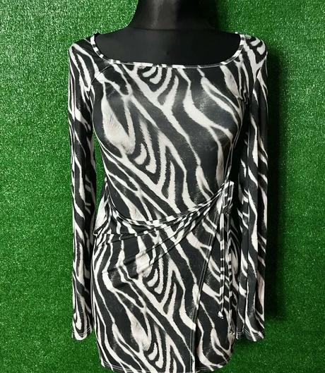 Dámske šaty prettylittlething - s, s