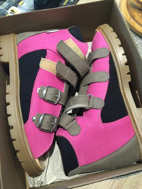 Nové sandále zn. neoprot, veľ. 38,  20 eur, 38