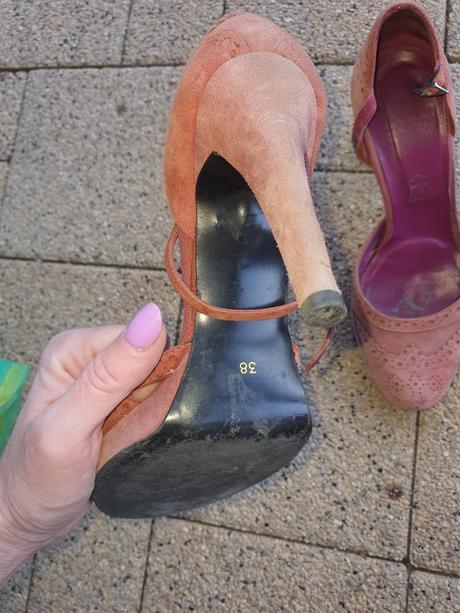 Značkové kožené sandale, 38