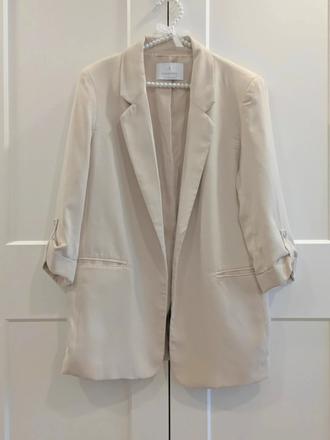 Krémove sako, stradivarius,l