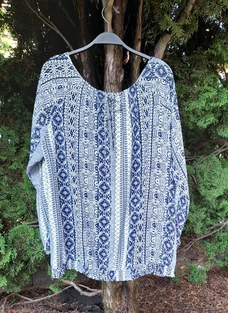 Modrobiela blúzka, 42