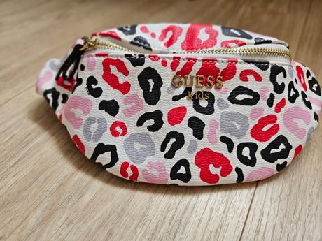 Krasna ladvinka guess kids.nova.do cca 8 rokov, guess