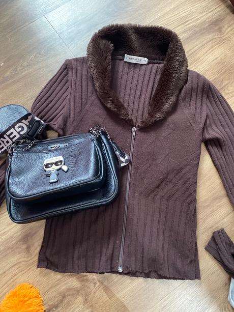 Svetrik s kozusinkou, m