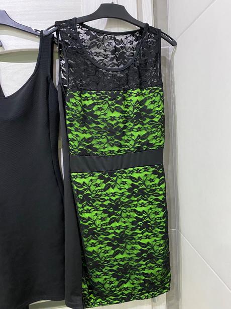 Šaty balik 7ks velkost s, s