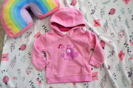 Mikina s vtáčikom-86, 86