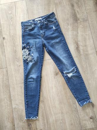 Dzinsy 36, bershka,36