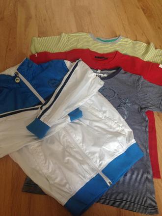 Šuštiaková bunda a 3 tričká, 122–134