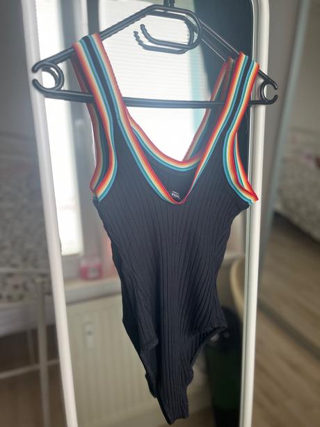 Bershka čierne body s farebnymi ramienkami, bershka,s