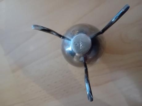 Kávová súprava, ozdobné vázy, misa, taniere, pohár,