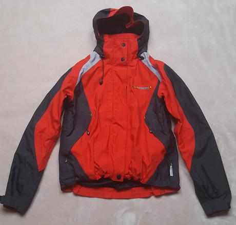 Značková bunda na zimu, 38