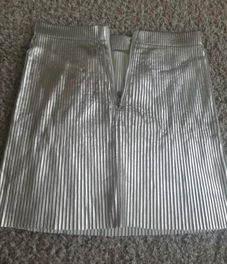 Strieborna sukňa, reserved,152