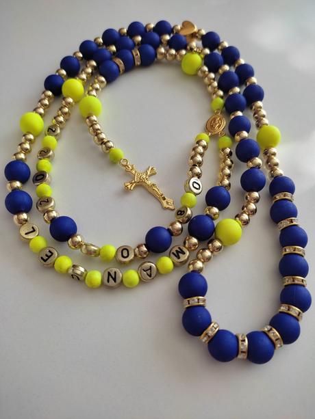 Ruženec s menom a dátumom e129, 