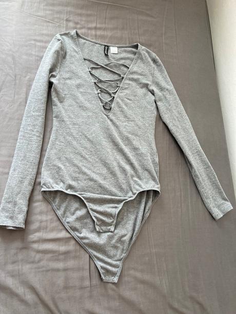 Body s vyzivavym výstrihom, h&m,s