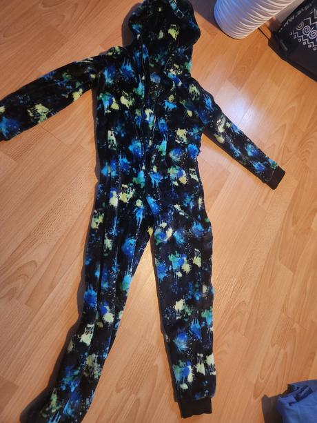 Veľký balík oblečenia pre chlapca 134-140, 140–152