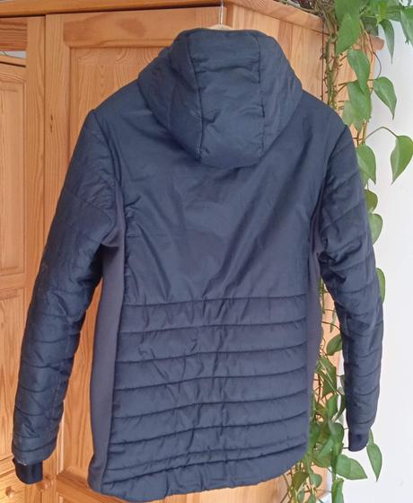 Predám juniorskú bundu s kapucňou, skvelý stav, 170