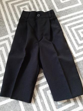 Spolocenske nohavice, 86