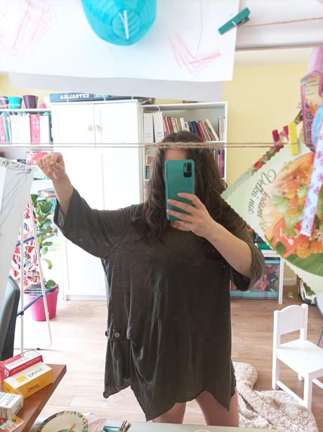 Elegantné tricko z prijemneho materialu, 48