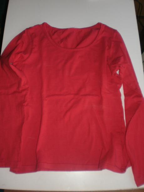 Predávam dámske oblečko lacno, s