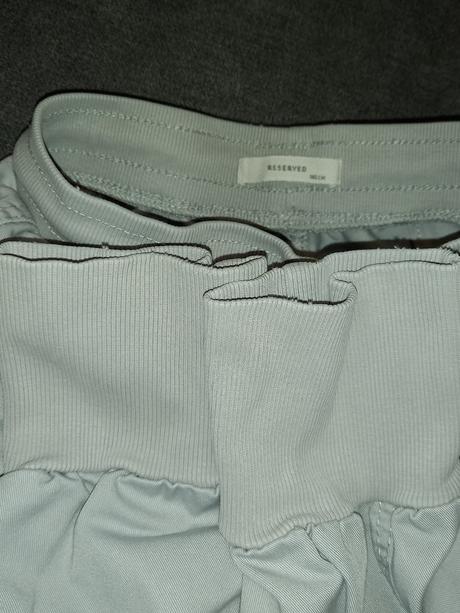 Kapsače, reserved,140