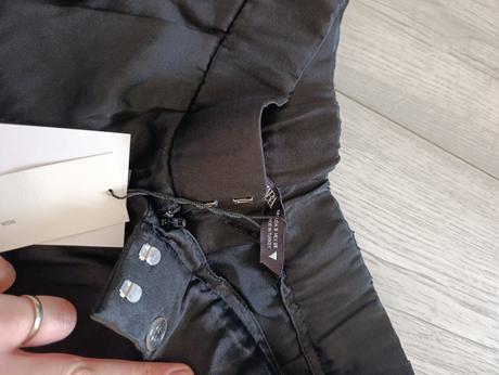 Saténové šortky, zara,s