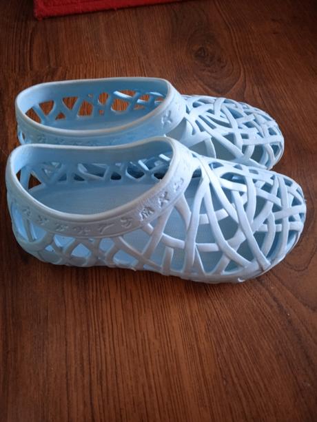 Topánky do vody, 30