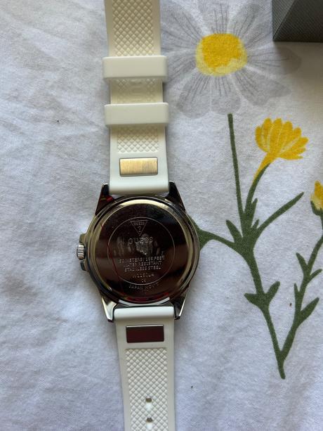 Guess hodinky, guess