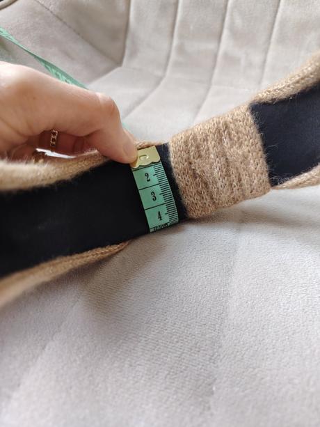 Vlnená bledo hnedá čelenka do vlasov, 