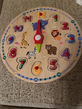 Uciace drevene hodiny detske, 