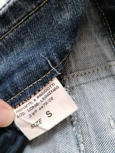 Rifle s gombíkmi s, s