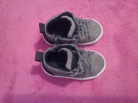 Kotnikove tenisky, zara,19