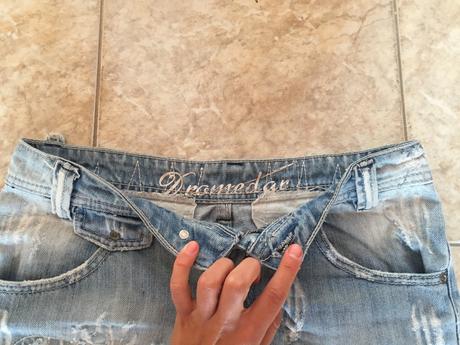 Kraťasy, dromedar,s