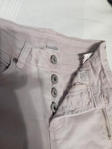 Kraťasy nad kolená, s