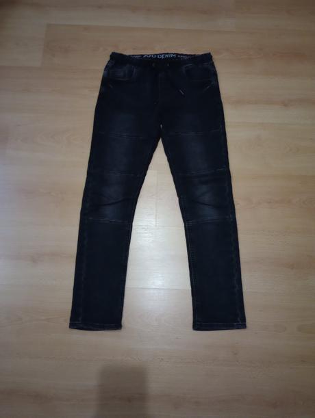 Čierne rifle 158, c&a,158