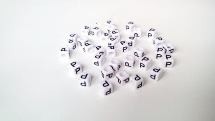 Písmenka kocky biele p, 