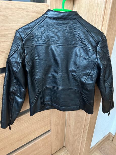 Koženka, reserved,116